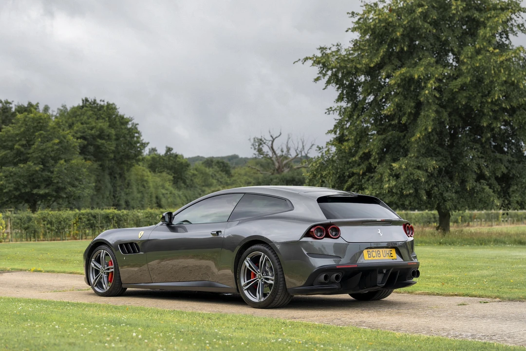 2018 Ferrari GTC4Lusso - Image 27 of 31
