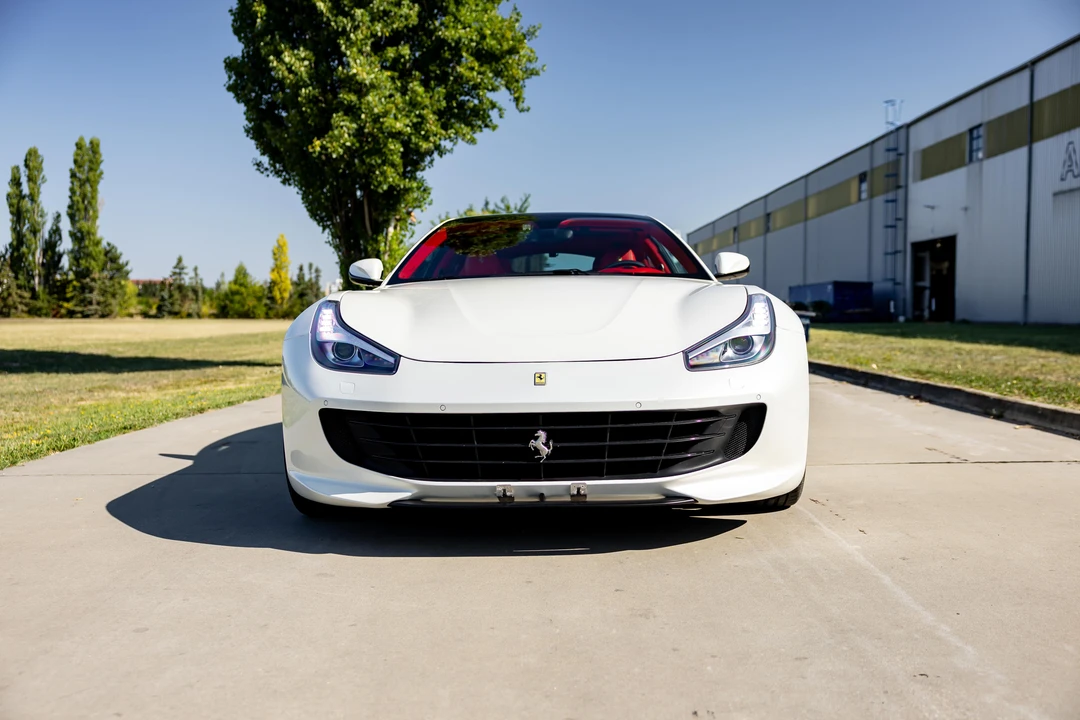 2018 Ferrari GTC4Lusso - Image 2 of 31