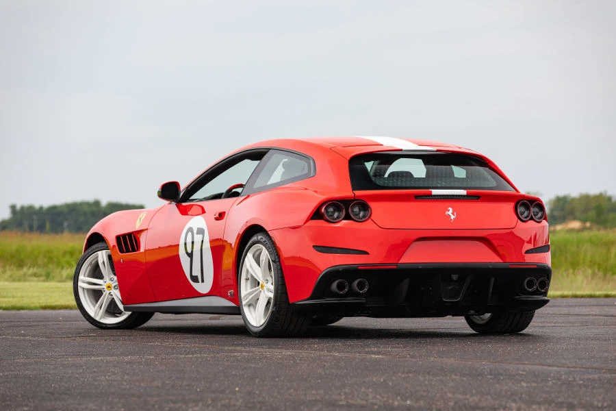 2018 Ferrari GTC4Lusso - Image 16 of 31