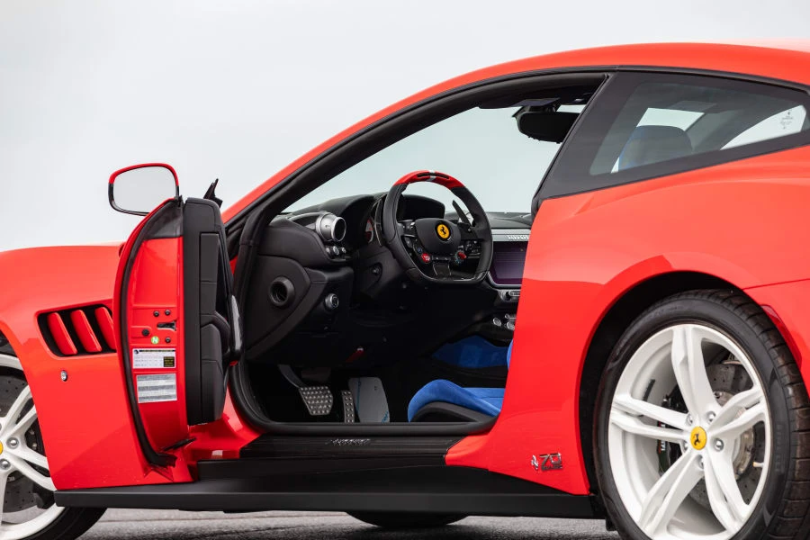 2018 Ferrari GTC4Lusso - Image 15 of 31