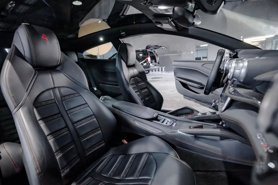 2018 Ferrari GTC4Lusso - Image 19 of 20