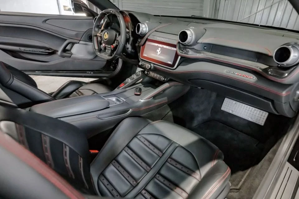 2018 Ferrari GTC4Lusso - Image 17 of 20
