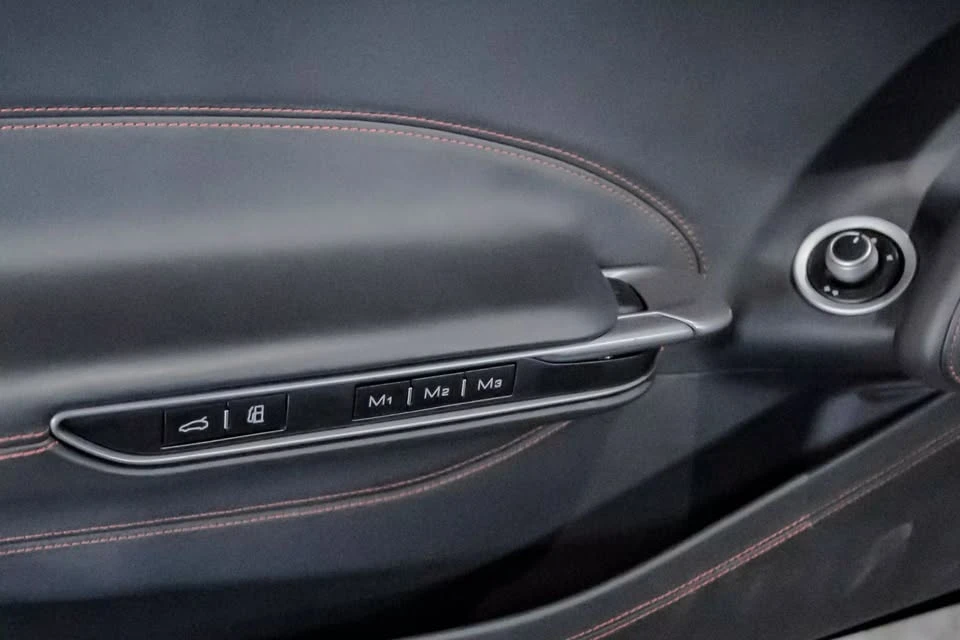 2018 Ferrari GTC4Lusso - Image 13 of 20