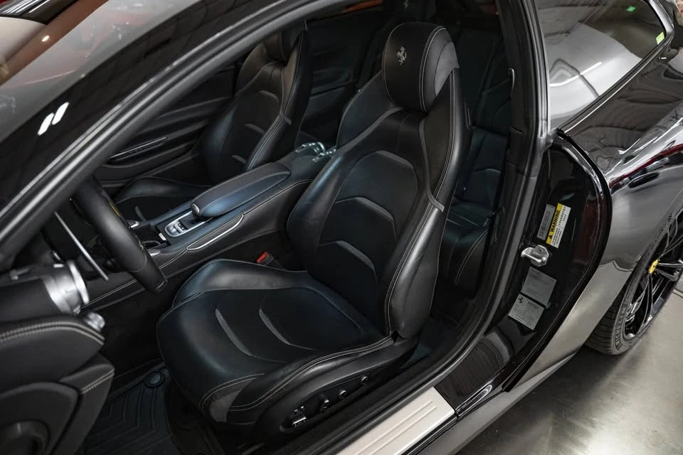 2018 Ferrari GTC4Lusso - Image 11 of 19
