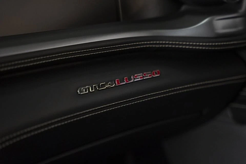2018 Ferrari GTC4Lusso - Image 18 of 19