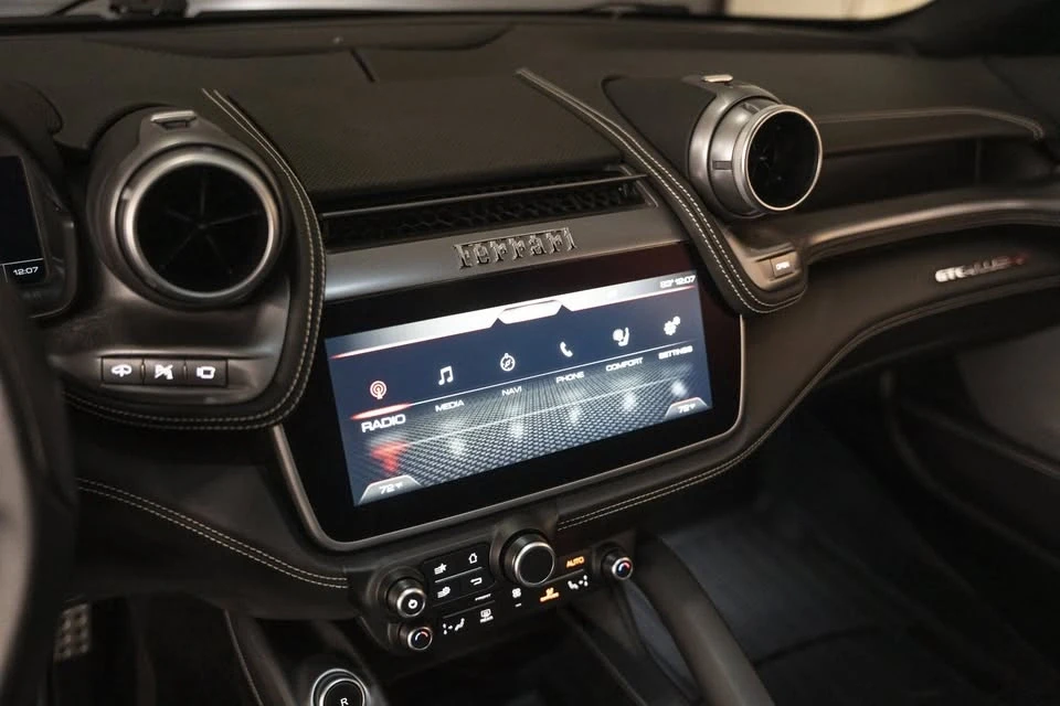 2018 Ferrari GTC4Lusso - Image 14 of 19