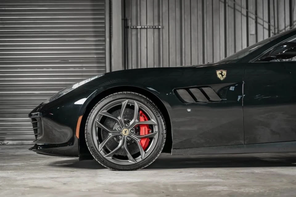 2018 Ferrari GTC4Lusso - Image 17 of 20