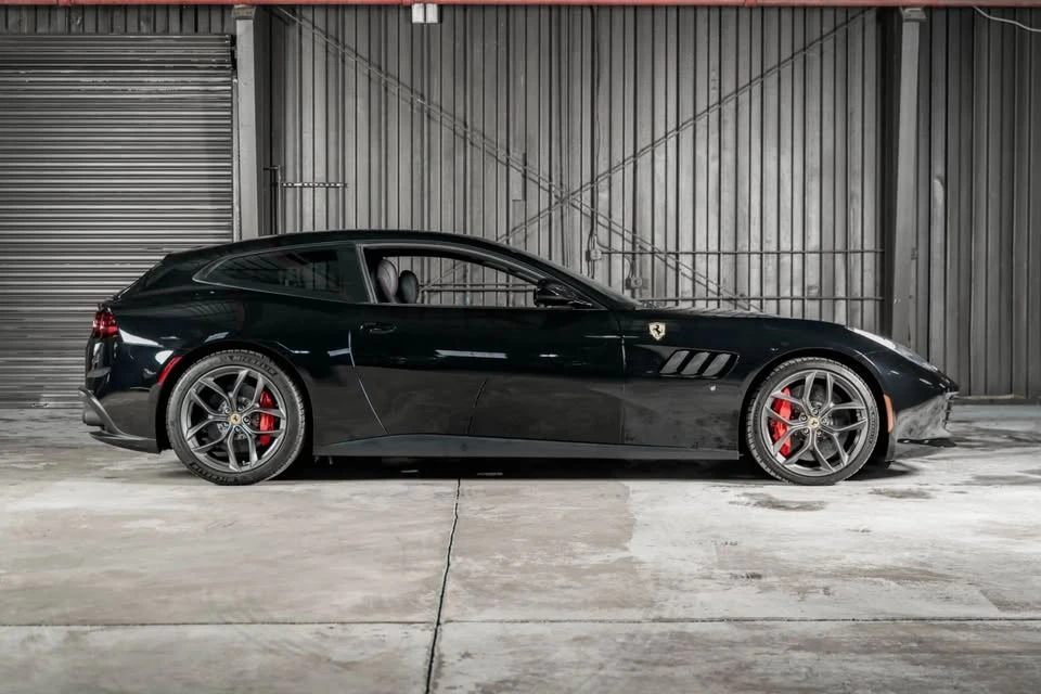 2018 Ferrari GTC4Lusso - Image 13 of 20