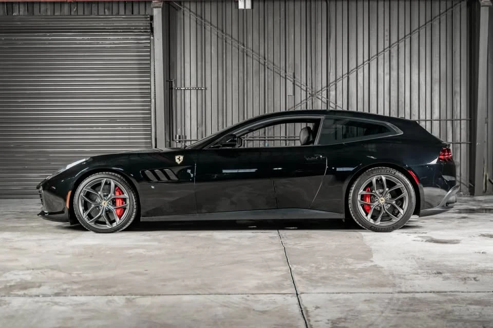 2018 Ferrari GTC4Lusso - Image 18 of 20