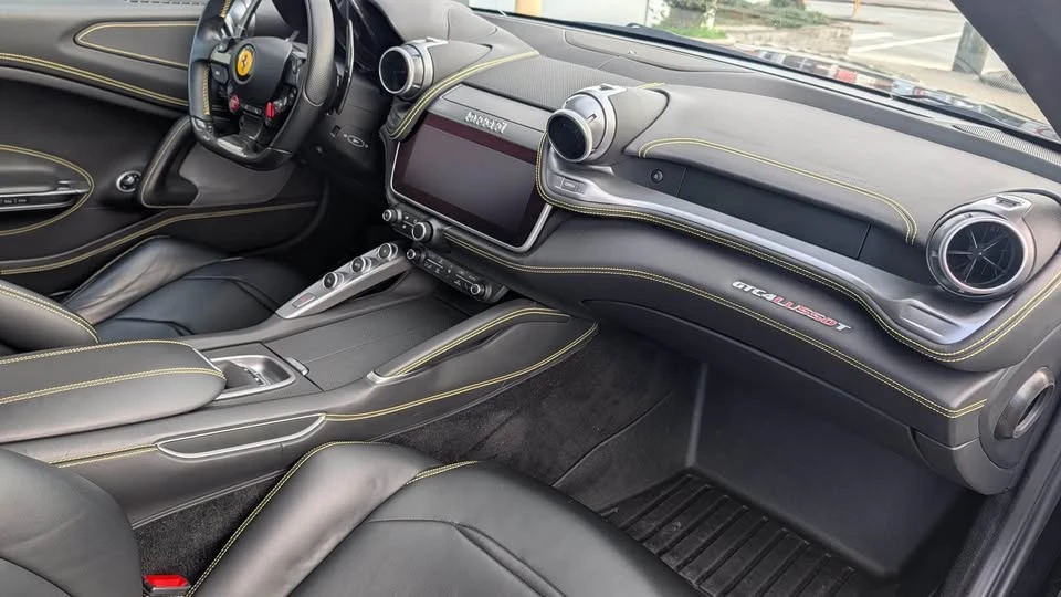 2018 Ferrari GTC4Lusso - Image 4 of 4