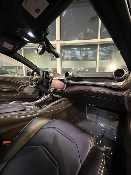 2018 Ferrari GTC4Lusso - Image 11 of 14