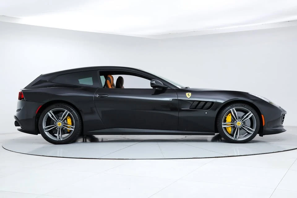 2018 Ferrari GTC4Lusso - Image 2 of 8