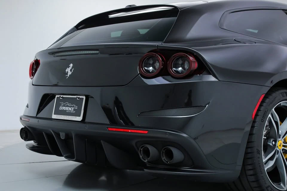 2018 Ferrari GTC4Lusso - Image 4 of 8