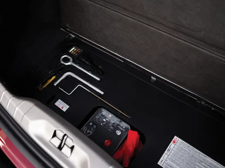 2018 Ferrari GTC4Lusso - Image 31 of 31