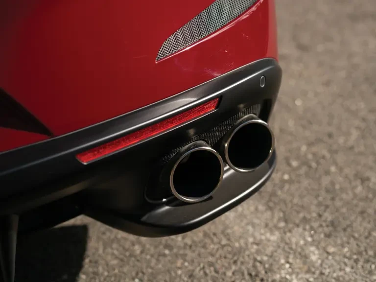 2018 Ferrari GTC4Lusso - Image 27 of 31
