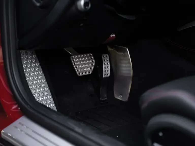 2018 Ferrari GTC4Lusso - Image 15 of 31