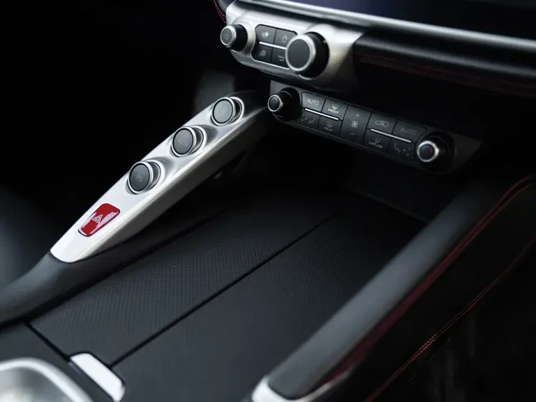 2018 Ferrari GTC4Lusso - Image 16 of 31