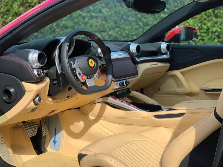 2018 Ferrari GTC4Lusso - Image 5 of 17