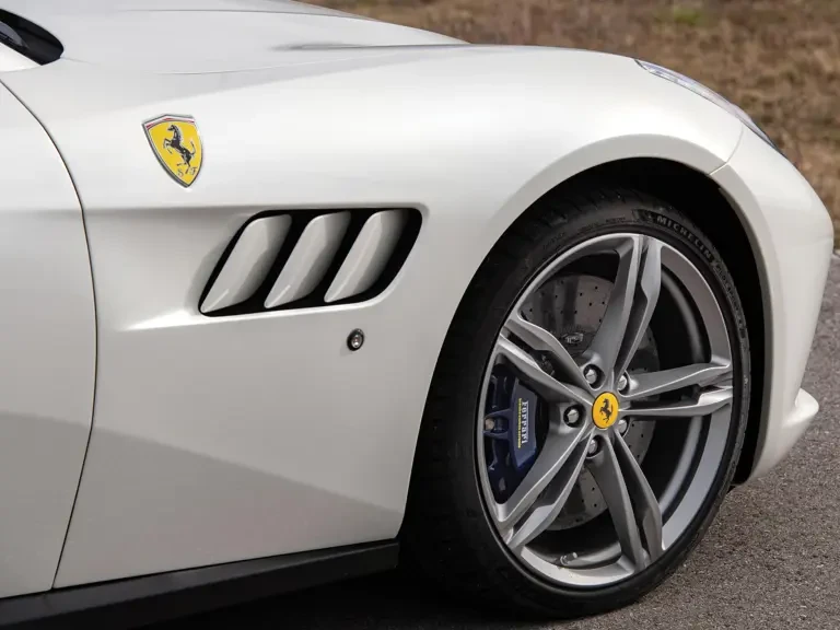 2018 Ferrari GTC4Lusso - Image 24 of 31