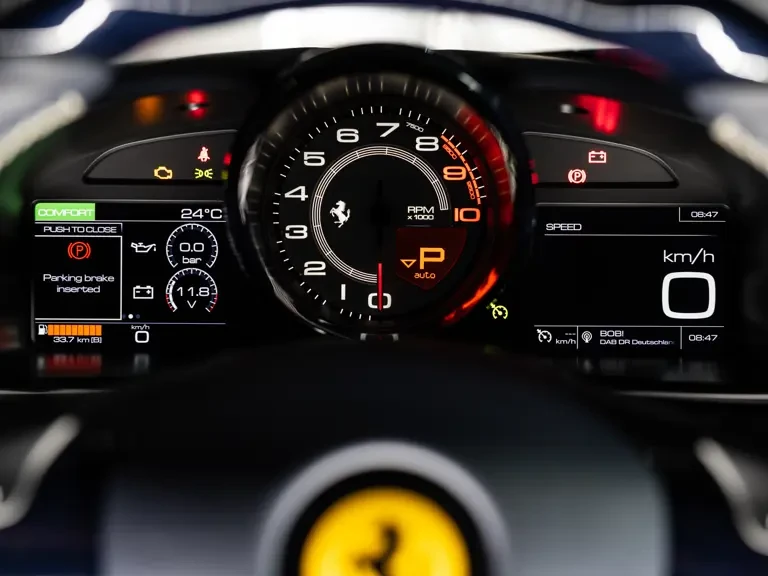 2018 Ferrari GTC4Lusso - Image 11 of 31
