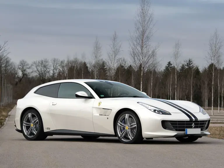 2018 Ferrari GTC4Lusso - Image 2 of 31