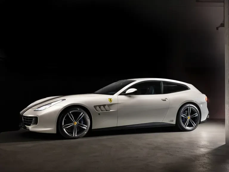 2018 Ferrari GTC4Lusso - Image 2 of 31