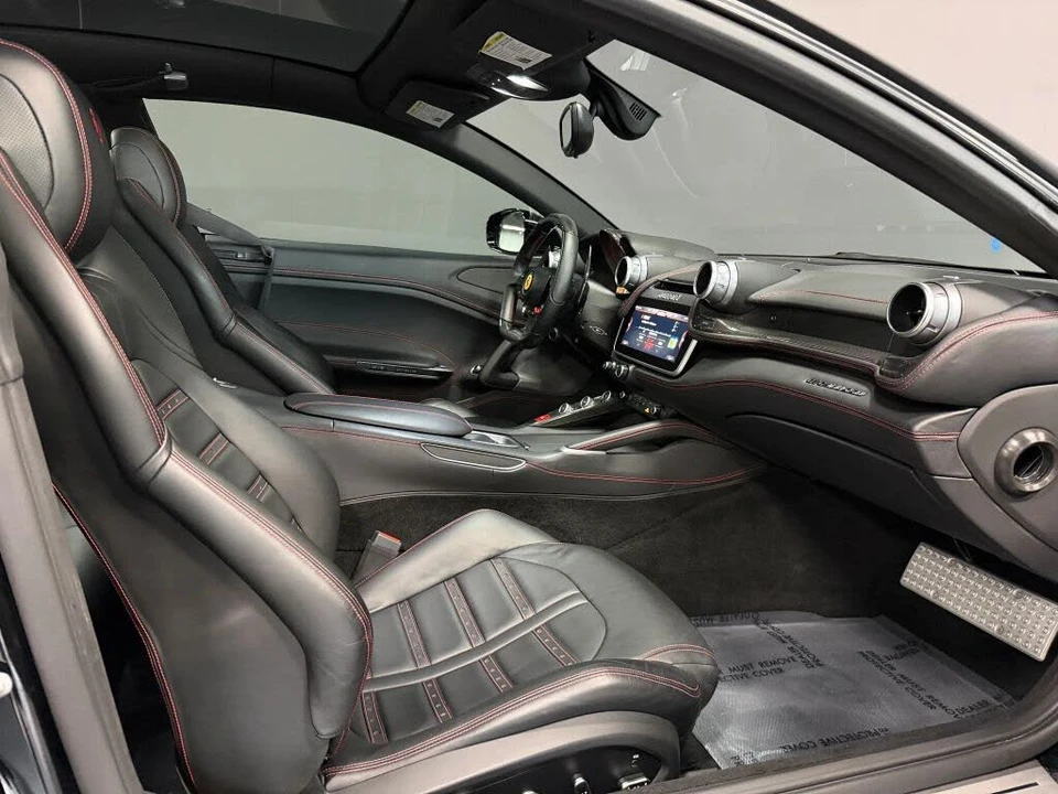 2018 Ferrari GTC4Lusso - Image 30 of 31