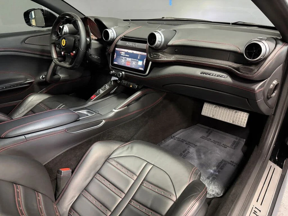 2018 Ferrari GTC4Lusso - Image 28 of 31