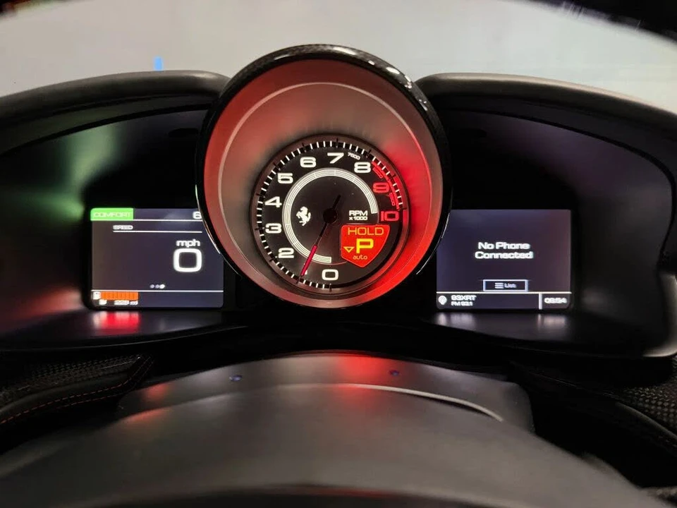 2018 Ferrari GTC4Lusso - Image 16 of 31