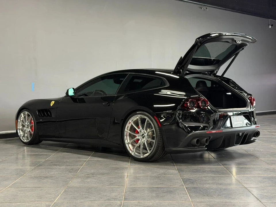 2018 Ferrari GTC4Lusso - Image 12 of 31