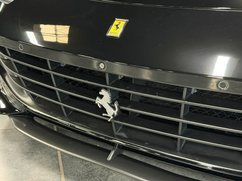 2018 Ferrari GTC4Lusso - Image 14 of 31