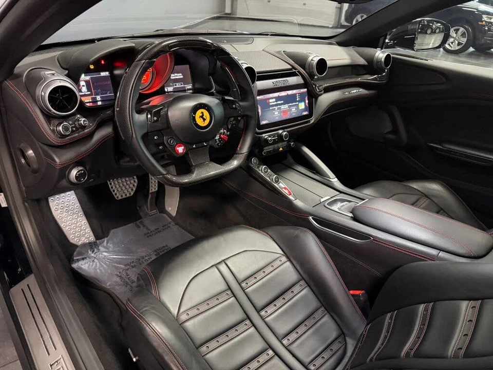 2018 Ferrari GTC4Lusso - Image 24 of 31