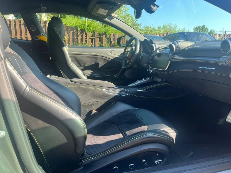 2018 Ferrari GTC4Lusso - Image 14 of 31