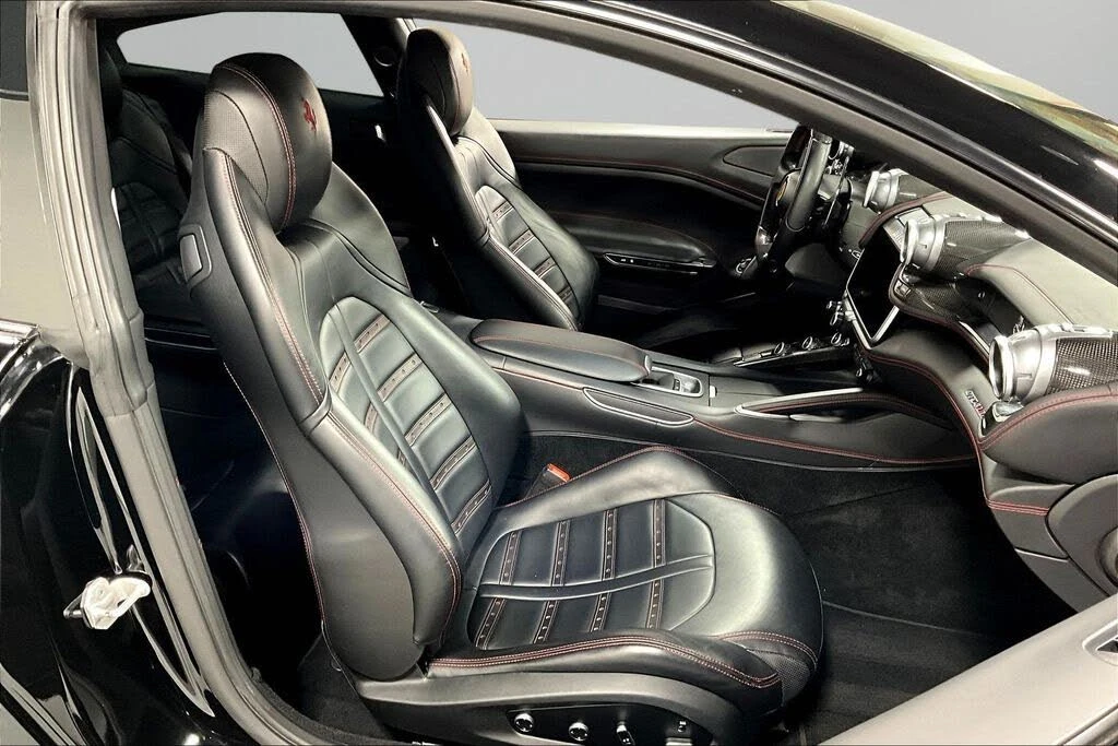2018 Ferrari GTC4Lusso - Image 27 of 31