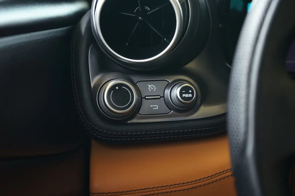 2018 Ferrari GTC4Lusso - Image 30 of 31