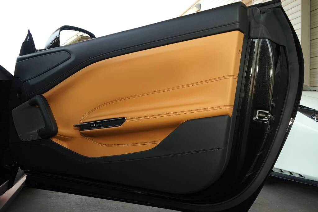 2018 Ferrari GTC4Lusso - Image 26 of 31