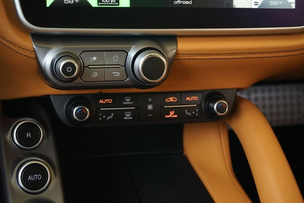 2018 Ferrari GTC4Lusso - Image 19 of 31