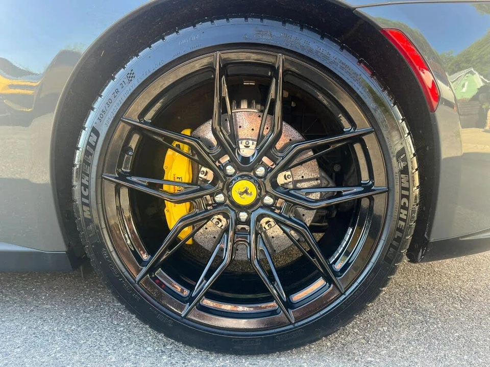 2018 Ferrari GTC4Lusso - Image 28 of 31