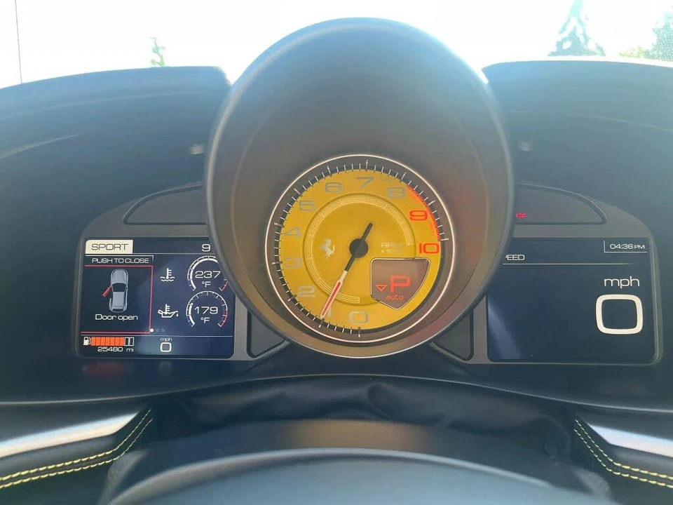 2018 Ferrari GTC4Lusso - Image 18 of 31