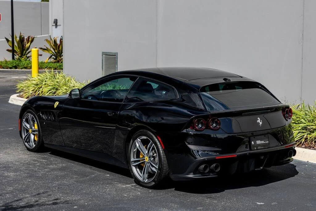 2018 Ferrari GTC4Lusso - Image 3 of 31
