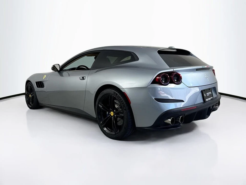 2018 Ferrari GTC4Lusso - Image 5 of 6
