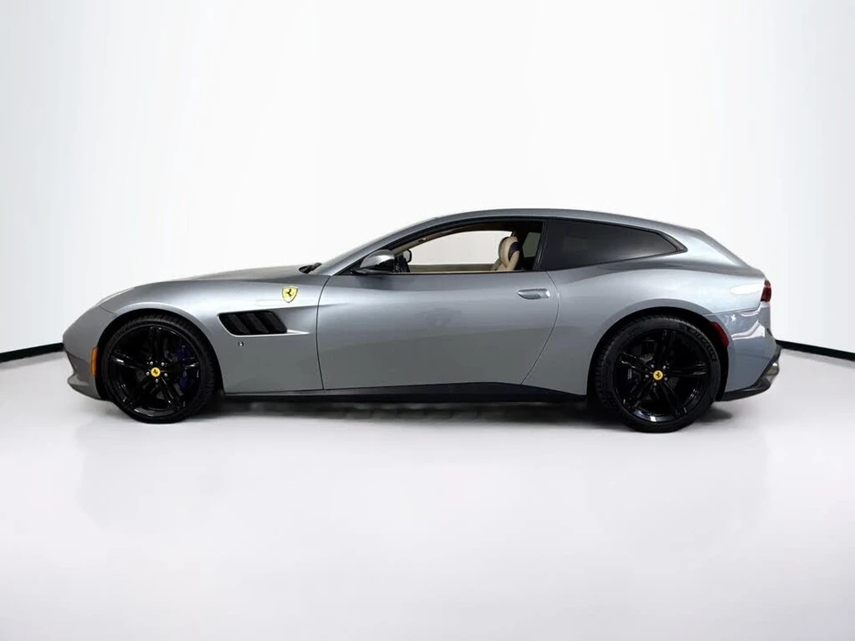 2018 Ferrari GTC4Lusso - Image 4 of 6