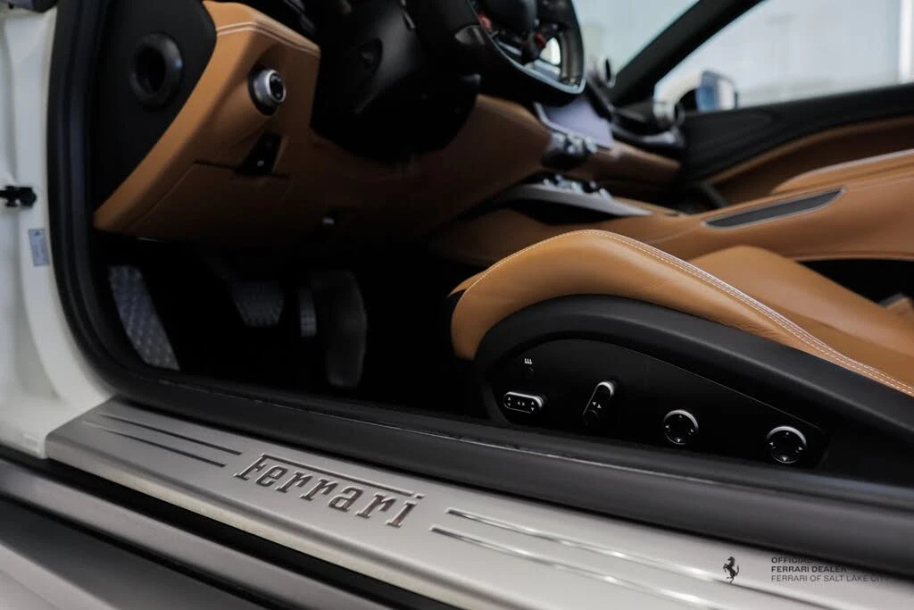 2018 Ferrari GTC4Lusso - Image 14 of 20