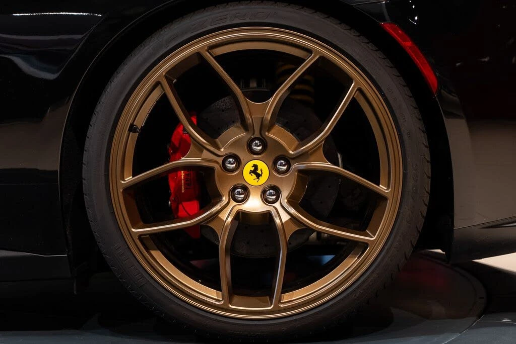 2018 Ferrari GTC4Lusso - Image 14 of 31