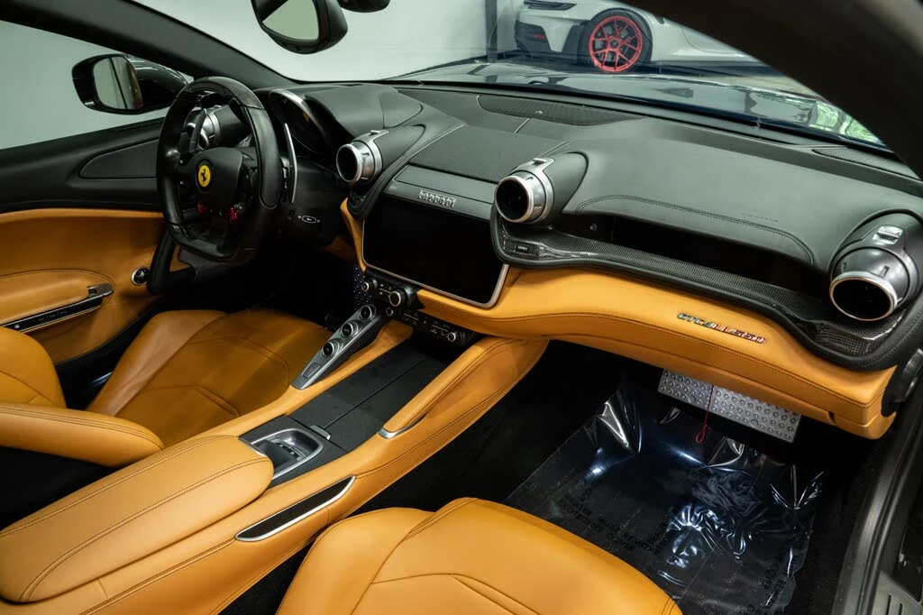 2018 Ferrari GTC4Lusso - Image 13 of 31