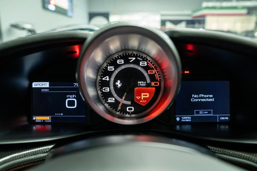 2018 Ferrari GTC4Lusso - Image 26 of 31
