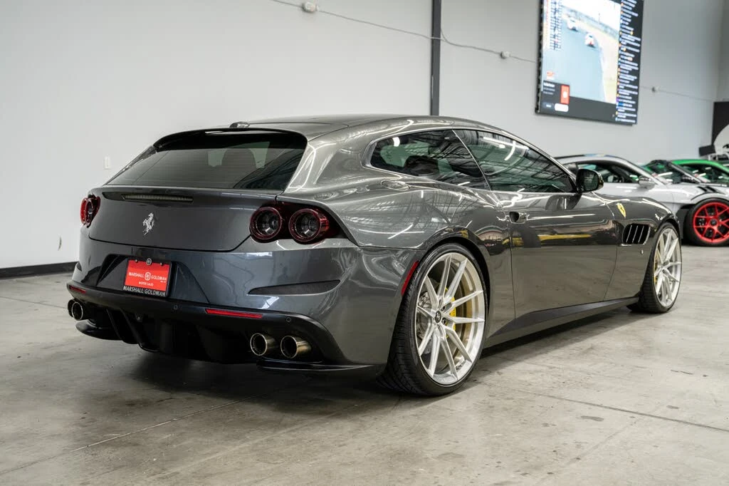 2018 Ferrari GTC4Lusso - Image 8 of 31