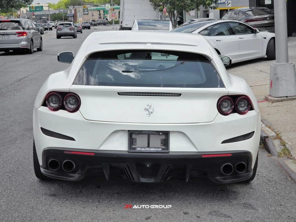 2018 Ferrari GTC4Lusso T - Image 8 of 31