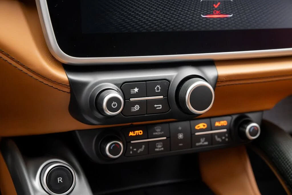 2018 Ferrari GTC4Lusso T - Image 28 of 31