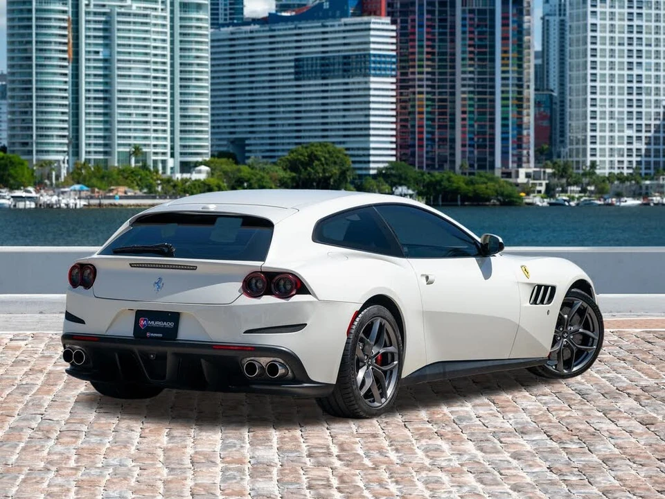 2018 Ferrari GTC4Lusso T - Image 4 of 31